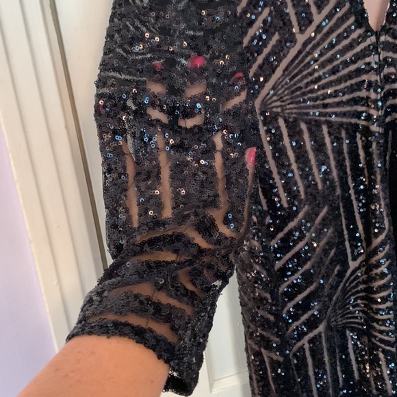 Sexy, black, open back sequin Dress - Picture 4 of 5